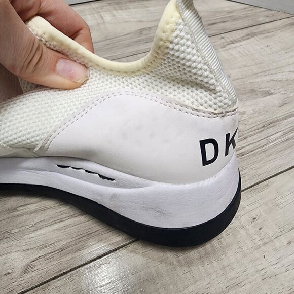 DKNY Slip-on White Sneaker Woman Size 7.5 - Picture 6 of 11